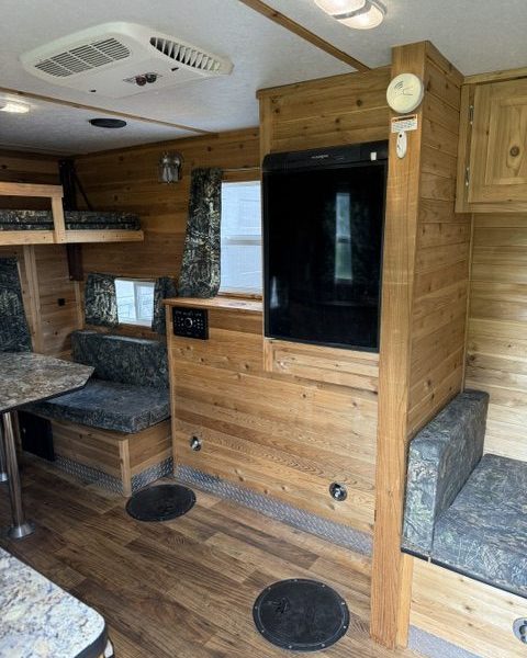 Rush Lake Ice Castle RV Edition